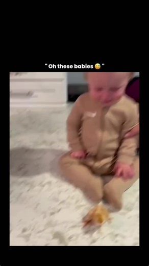 Explainer Zone™ on Instagram: "This video shows an infant exploring movement and balance during one of the most important stages of early development. Around the first year of life, babies rapidly develop motor skills as their nervous system strengthens and coordination between the brain, muscles, and senses improves. Sitting upright, kicking legs, and attempting small movements are signs that core muscles, hip flexors, and leg muscles are learning to work together. Research in child development