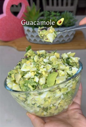 Delicious Guacamole Recipe from El Salvador