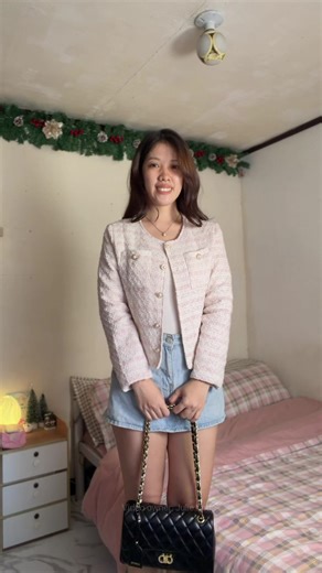 Tweed Jacket Styling for an Elegant Look