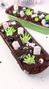 8.3K views · 61 reactions | Halloween mini cakes. So many people recreated these last year for parties, classrooms or with the family and told me they were such a hit! So posting them again early to give you time to plan. #spookyszn #fallaesthetic #spookyseason #falllife #treats #cupcakedecorating #cakes #halloweenbaking #cupcake #minicakes #halloweenbaking #halloween #halloweencake #itsfallyall #traycake | Forever Fall & Halloween | Facebook