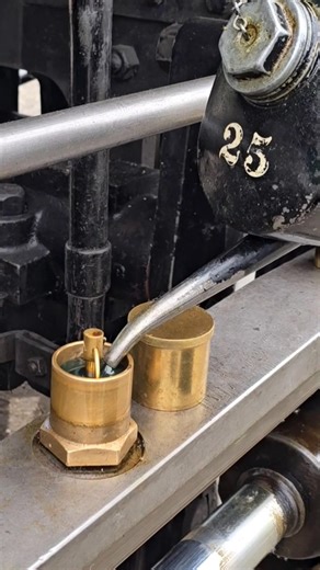 Oiling a Steam Locomotive, Preparing a Steam Locomotive Part 1