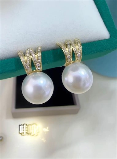 Oriental Pearl on Reels