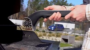 BetterDay Electric Grill Brush with Water Reservoir,Automatic BBQ Brushes for Grill Cleaner,Steam Grill Brush for Outdoor Grill,Unique Grilling Gifts for Men,dad,Grill Master