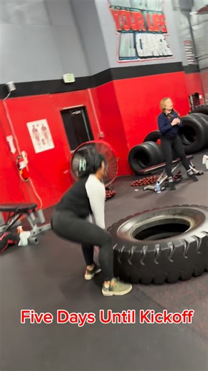 Not everyone wants to be a bodybuilder.Some people just want a reset. A routine. A plan that finally sticks. That’s exactly what our 6-Week Transformation Program is built for. At Camp TC, this isn’t a one-size-fits-all program.�Your goals = your plan. ✔️ Want more energy and better habits?�✔️ Want to feel stronger and more confident?�✔️ Want structure, accountability, and consistency? We build your program around you. One member focused on rebuilding wellness step by step.�Another member (hey K