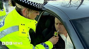 Scotland cuts drink-drive alcohol limit
