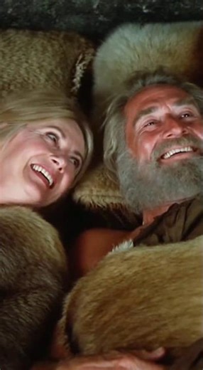 When your tiger no longer roars😂#StoneAge #funnyvideo #funny #humor #prehistoriccomedy