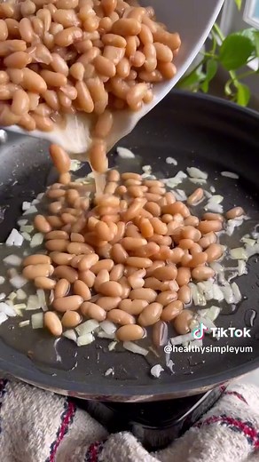My favorite Refried Beans 🫘 This refried beans recipe is healthy, simple, and packs all the flavor! All you need is 4 main ingredients and 15 minutes. This is the perfect recipe for easy, high-protein meals. Keep an ear out for Anthony’s feature throughout the video 😉 he’s sharing his opinion on how Peruvian beans are easier on his stomach! Ingredients: * 2 cups cooked beans * 1/2 cup onion, diced * 1 small serrano or jalapeño pepper, diced (optional) * 1 Tbsp oil * 1/2- 3/4 cup water or veget