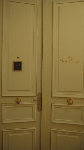 Step into the world of Coco Chanel, where timeless elegance meets the Ritz Paris. This suite is a tribute to the legendary designer, who used to call the Ritz Paris ‘ma maison’ for over two decades. #ritzparis #rendezvous15placevendome #luxuryhotel #visitparis #CocoChanel #Chanel | Ritz Paris