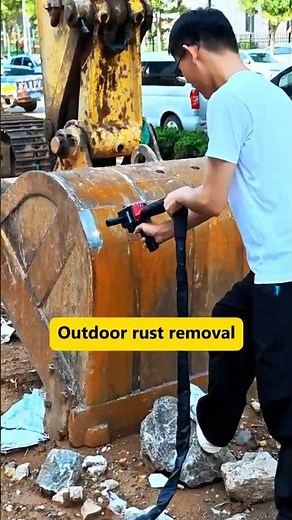 No chemicals, no grinding! Pulse laser cleaning machine for rust removal at construction sites