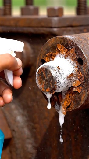 Rusty Engine Bolt Cleaning Time Lapse
