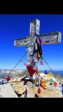 Pyrenees: But who stole the cross from the Aneto peak?