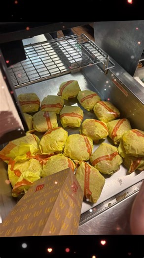 Delicious Cheeseburger Options at McDonald's