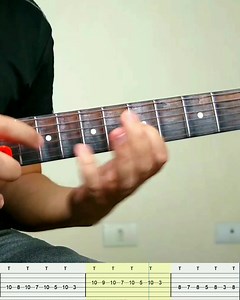 2 melodic exercises to practice tapping 🎸bit.ly/GuitarTutorials_PDFtabs | Leonardo Seller
