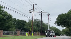 ⛈️ UPDATE (5 PM): CPS Energy crews are working to restore 43 outages impacting 150 customers this afternoon following thunderstorms that moved through the CPS Energy service area early Sunday morning. Our focus started with crews working outages that impacted the largest number of customers and then moved toward restoring smaller outages. Our Customer Response Unit (CRU) has been in the areas with the longest outages to check on customers. We ask that customers ensure gates are not locked so tha