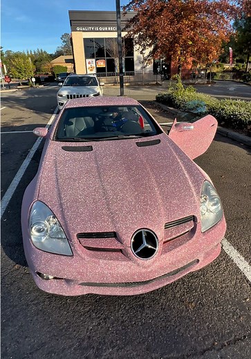 Sparkling Mercedes with Never-Ending Glitter