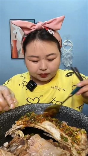 Steamed Lamb Ribs with Green Chili Garlic Sauce