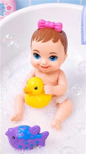 Baby Doll Bath Time with a Duck Toy 🛁🐥