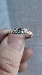 Ever dreamed of designing your own jewellery? We've got you covered! Beginner-friendly workshops in the heart of the North Shore: • Half-day ring & pendant classes • Wedding ring workshops • 6-week comprehensive jewellery making course Book now and unleash your creativity! | Osakana Jewellery