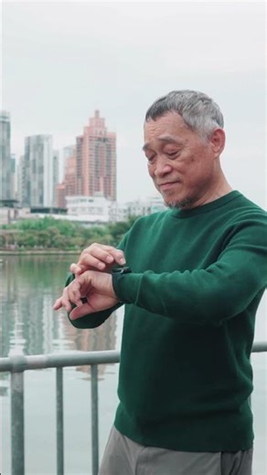How Wearables Keep You Safe & Healthy After 60 #healthtips #shorts