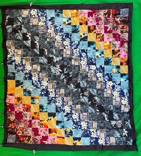 Hawaiian Print Patchwork Quilt | Queen Size Blanket | Sunrise / Sunset - Etsy