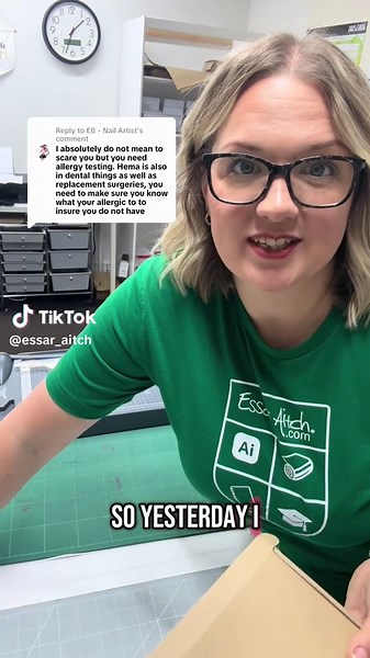 Discover Foil Nail Art Techniques and Tips