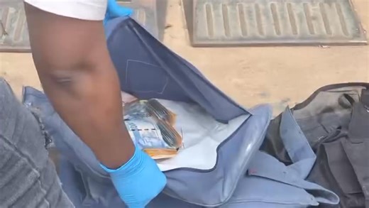 🚨 BREAKING: Limpopo Police Officers Arrested in Major Cash Robbery | Mpumalanga Lydenburg Bust WATCH NOW 📹 Shocking footage released by Mpumalanga SAPS reveals cash hidden inside bulletproof vest during police corruption arrest What Happened: ✅ 4 Limpopo police officers arrested in Lydenburg ✅ Accused of robbing Ethiopian nationals ✅ Nearly R1 million stolen ✅ Cash discovered concealed in bulletproof vest ✅ Full investigation underway This disturbing case highlights ongoing concerns about poli