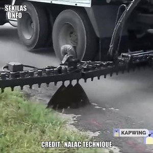 7.4M views · 3.6K reactions | Unique! THIS IS THE AUTOMATIC ASPHALT MACHINE that you never seen before ! | Sekilas DIY and Techno | Facebook