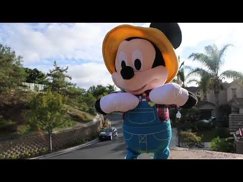 E-I-Oh! Mickey Mouse Destruction