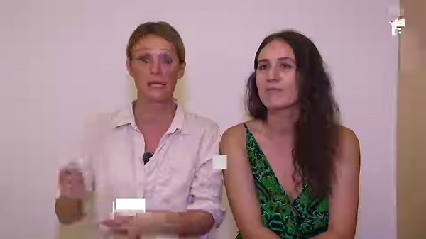 Asia Express sezonul 7 | Andreea și Carmen au mers acasă la un client | Asia Express sezonul 7 | Andreea și Carmen au mers acasă la un client: „Au zis că vin două tipe mecanic, sigur sunt țâță de mâță” ... | By America Express Romania | Facebook