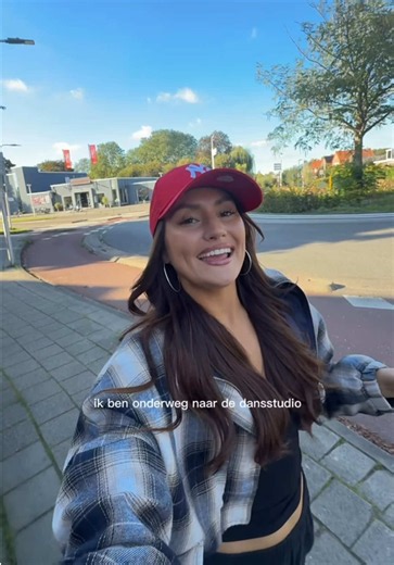 Neem Weer Een Beginners Les! Be Like Monica 😉💃🏽