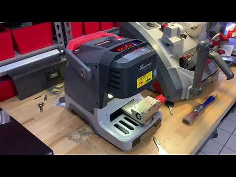 Xhorse Mini Condor Dolphin Key Machine demonstration