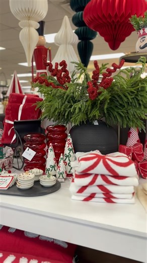 We’re back with more behind the scenes of our Christmas displays 🙌🎄🎅 Kate knocked it out of the park with this one! 🤩 #giftshop #holidaygiftideas #lincolnnebraska | Cooper & Co. Home Gift