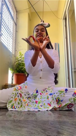 Happy Holi guys #nivriti #dance #sawar loon #vibe #holi vibe #fun #trending #trendingshorts