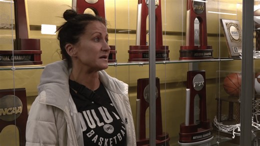 UMD women's basketball coach Mandy Pearson reaches 300 career wins