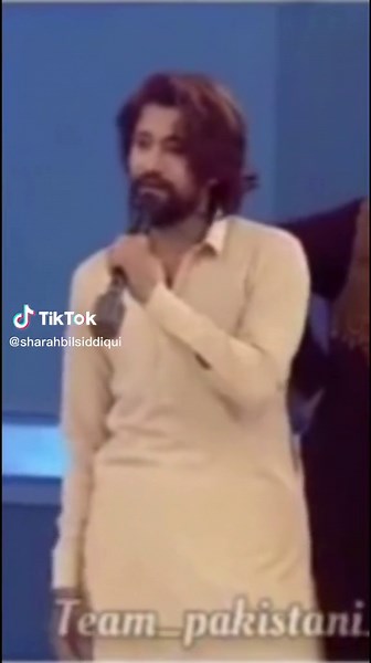 Allama David Sharahbil Sahib K Samne Shayari Nahi Krna 😂🤣 #sharahbilsidiqui #faysalqureshi #comed #viral #newyear #2023 #spotifywrap #chattikbachayaapseachay #foryou #jeetoekminutemein #krp #tairan #shayari