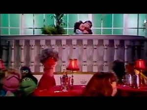 The Muppet Show: Unaired - Wayne and Wanda- “Dancing in the Dark” (~1976)