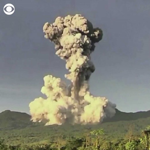 Costa Rica’s Rincon de la Vieja volcano erupted Monday, sending ash and smoke over a mile up into the sky above the crater. | CBS News
