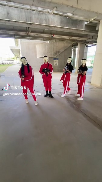 How to slipback walk🏃‍♀️#空中ウォーク #slipback #slipbackchallenge #ハロウィンダンス #小禄高校ダンス部 #コスプレ #jk #ペーパーハウス