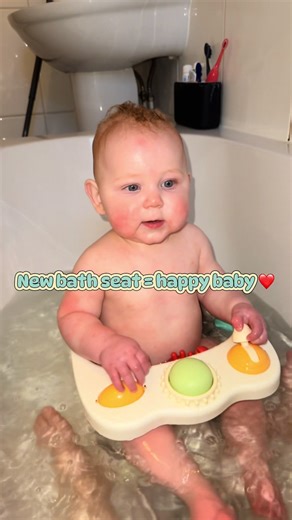 Happy Baby Bath Time Made Fun