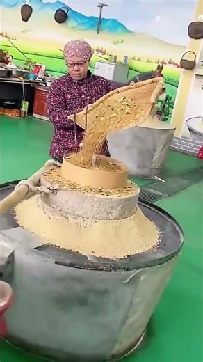 Grain grinding process into powder with the stone mill