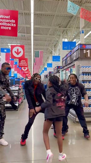 WALMART VIBES (Houston, TX) 🔥🚀 We Back To The Regular Program 🙌🏾 Hows Houston Looking So Far?