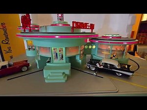 MTH - Mel's Operating Drive-In Diner Demo!