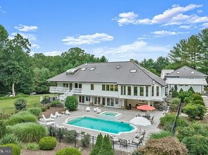 $1.5M European Mediterranean-Style Contemporary Home In HoCo Has In-Ground Pool, Spa