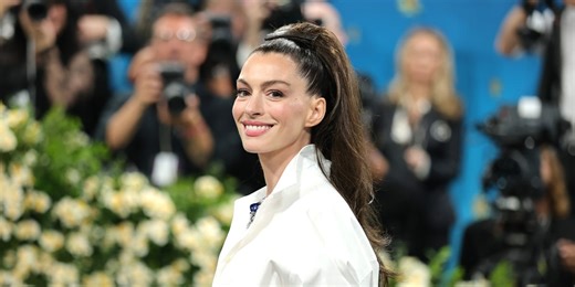 The Princess Diaries 3 Team Is “Castle Shopping”