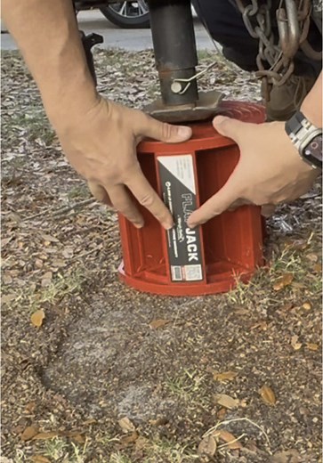 Flap Jack Block Review: Compact Trailer Stabilization Tool