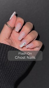 Flash On Glitter Ghost Nailart😍👻 Bei wem darf auch zu Halloween kein Glitzer fehlen?✨ Products: Jolifin LAVENI Shellac FiberglasGel - pastell make-up 10ml (Artikel-Nr.: 20551) Jolifin LAVENI Shellac - FlashOn silver 10ml (Artikel-Nr.: 19599) Jolifin LAVENI PRO Farbgel - white 5ml (Artikel-Nr.: 23638) Jolifin LAVENI PRO Farbgel - black 5ml (Artikel-Nr.: 23639) Jolifin LAVENI PRO - Brillant Versiegelungs-Gel ohne Schwitzschicht 11ml (Artikel-Nr.: 17318) Jolifin LAVENI French-Ball (Artikel-Nr.: 1