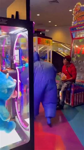 9.7K views · 66 reactions | #keeprenorandom #keeprenoweird at a #downtownreno casino | Our Town Reno | Facebook