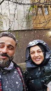 We had our first snow together today, and it was her first time ever seeing live snow in the UK. The way her face lit up made the whole moment feel magical. ❄️✨ #FirstSnow #HerFirstSnow #UKWinter #CoupleVibes #AroojAndSheraz #MakingMemories #Coupleeaze @topfans Urooj Nasir Sheraz Sheraz Chaudhry | COUPLEEAZE
