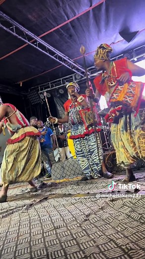BIG LAM’S ft TAKAM II: Concert in Cameroon