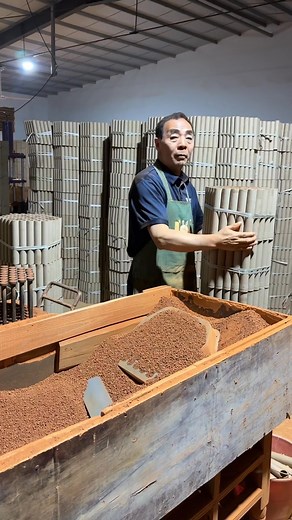 4.8K views · 2.3K reactions | Hanging out at a fireworks factory today! Watchin’ them put clay into the outer tubes—so cool to see how the magic of fireworks starts! #FactoryVibe #JialeFireworks #HengtaiFireworks #FireworksFun #Fireworks Riakeo Firework Happy Family Fireworks Mfg.Co.,Ltd Liuyang Hengtai Summer Yang | Summer Yang | Facebook